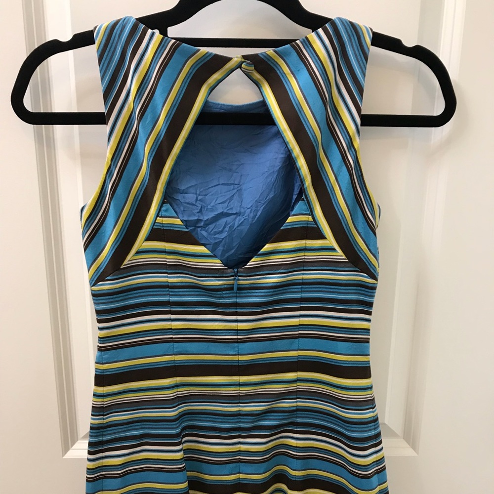 Laundry by Shelli Segal shift dress